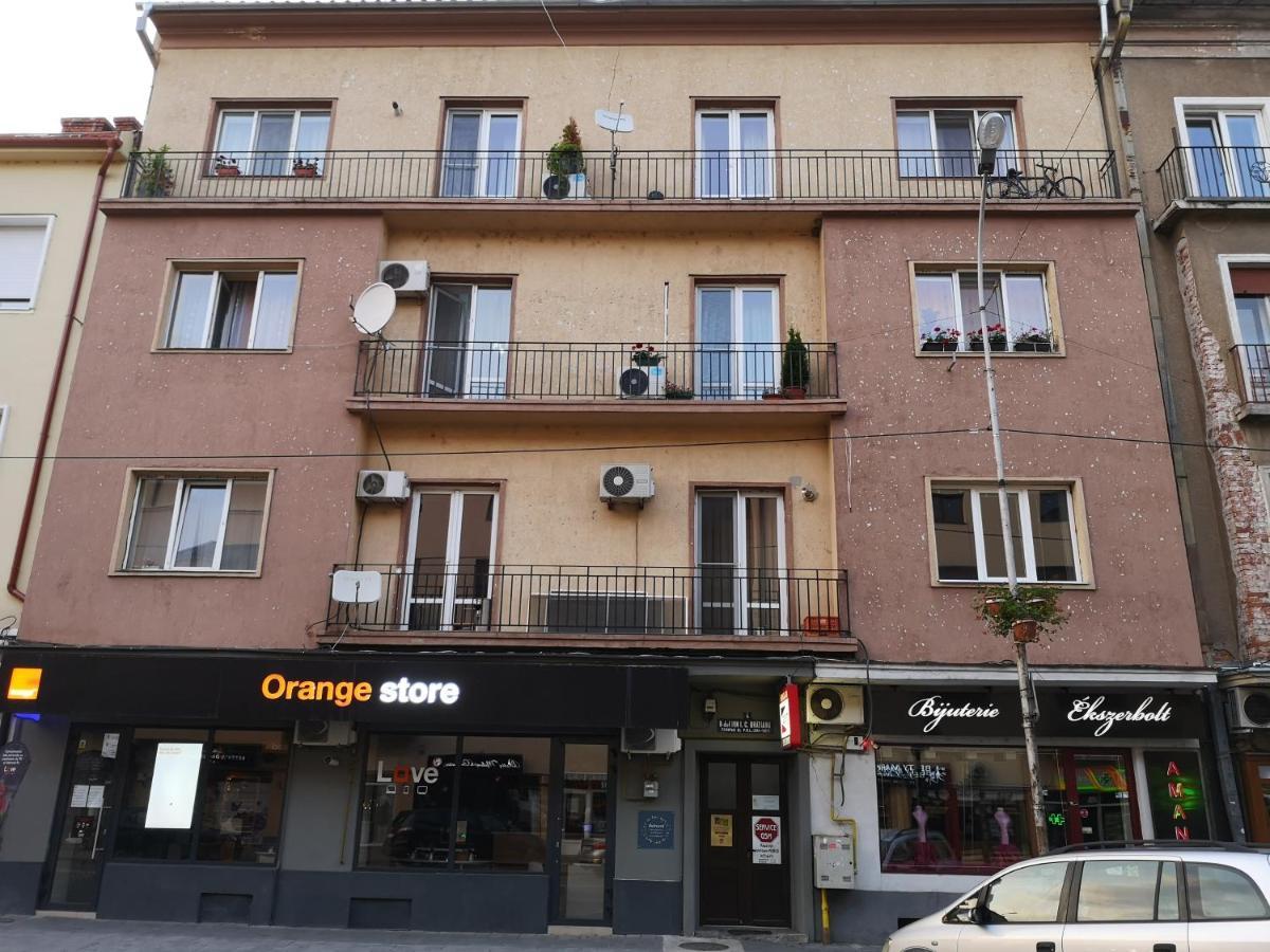 Bulevard Mansards Satu Mare Exterior photo